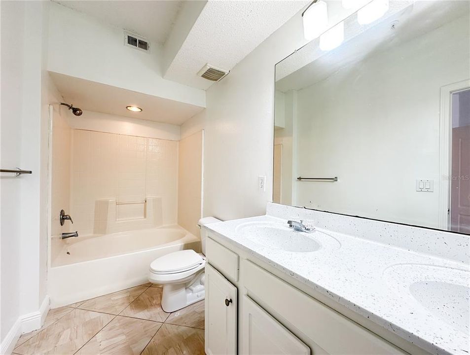 Active With Contract: $2,350 (3 beds, 2 baths, 1396 Square Feet)