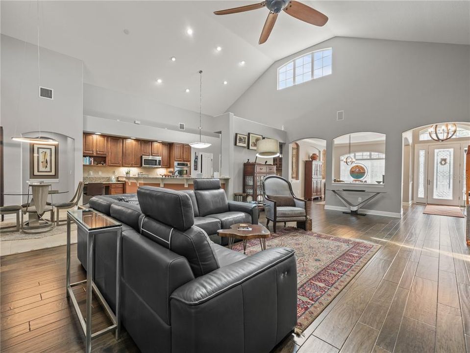 For Sale: $875,000 (5 beds, 3 baths, 3612 Square Feet)