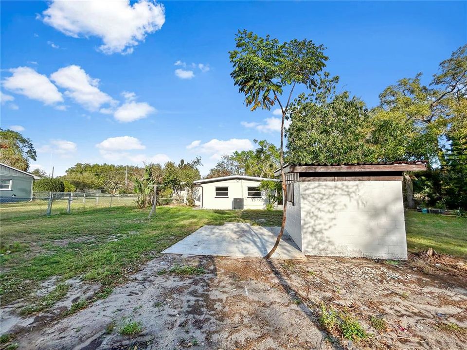 Active With Contract: $374,000 (3 beds, 2 baths, 1496 Square Feet)