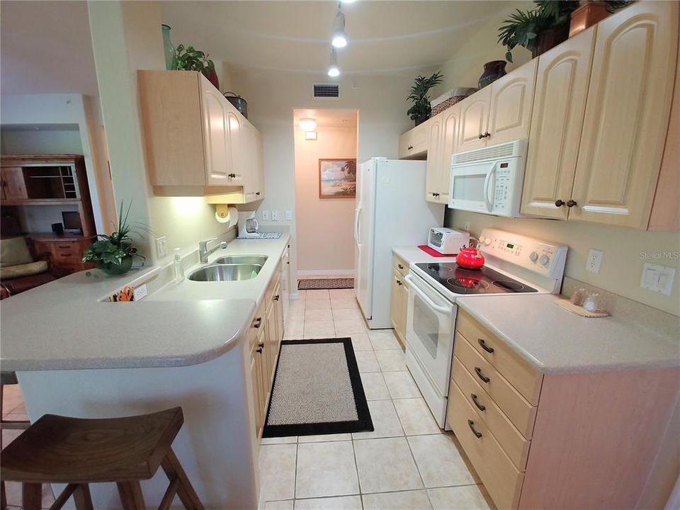 For Rent: $3,700 (3 beds, 2 baths, 1383 Square Feet)