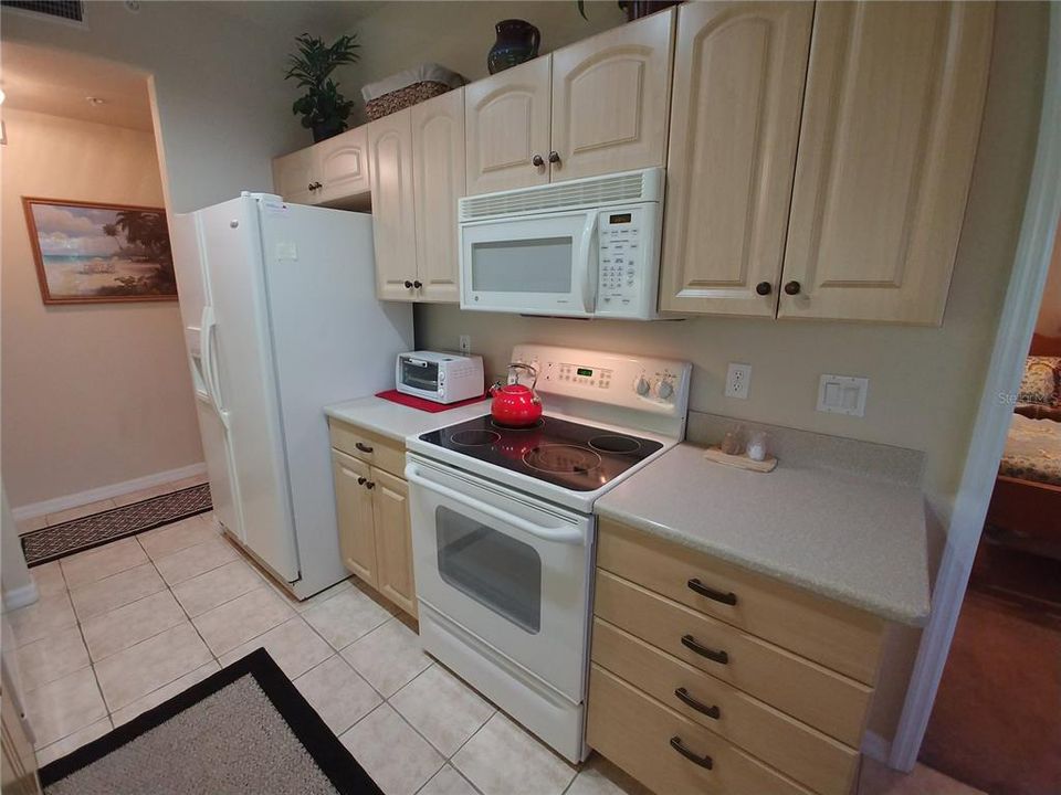 For Rent: $3,700 (3 beds, 2 baths, 1383 Square Feet)