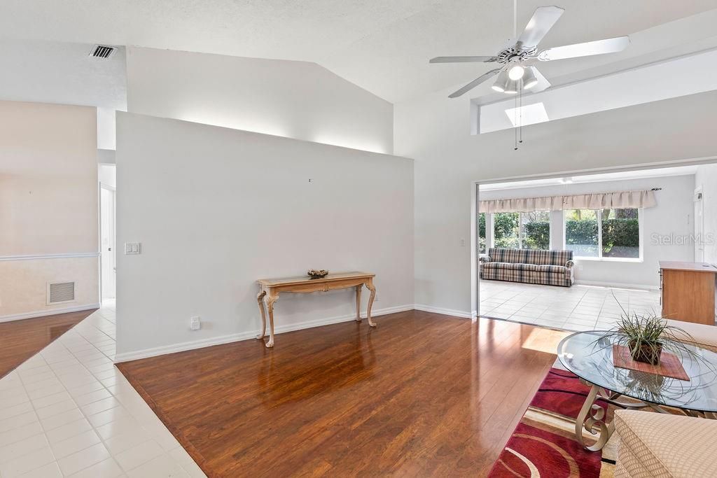 Active With Contract: $359,900 (3 beds, 2 baths, 2462 Square Feet)