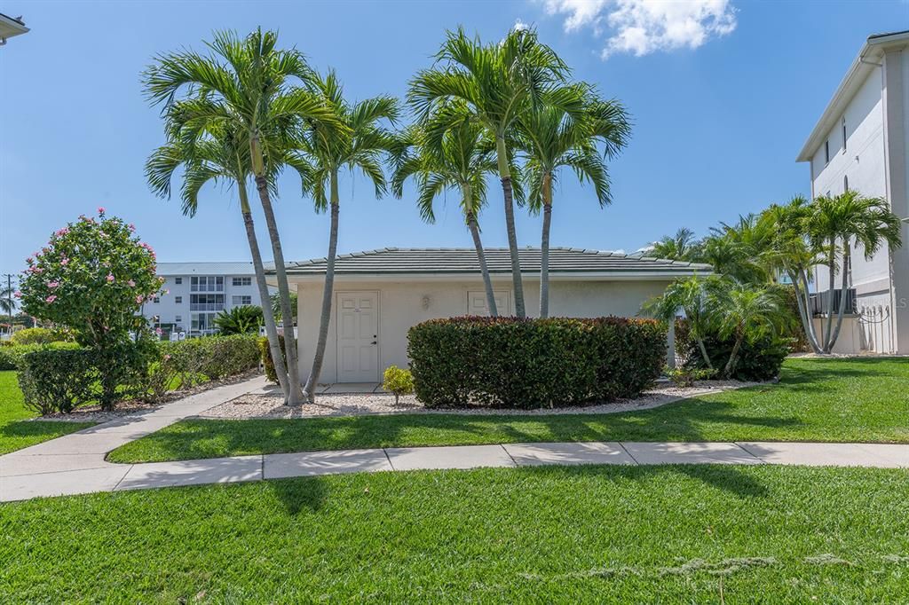 Active With Contract: $815,000 (2 beds, 2 baths, 2168 Square Feet)