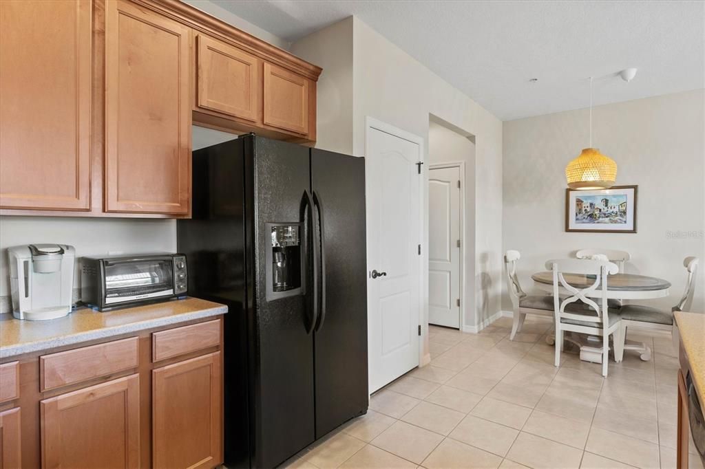 Active With Contract: $349,900 (3 beds, 2 baths, 1277 Square Feet)