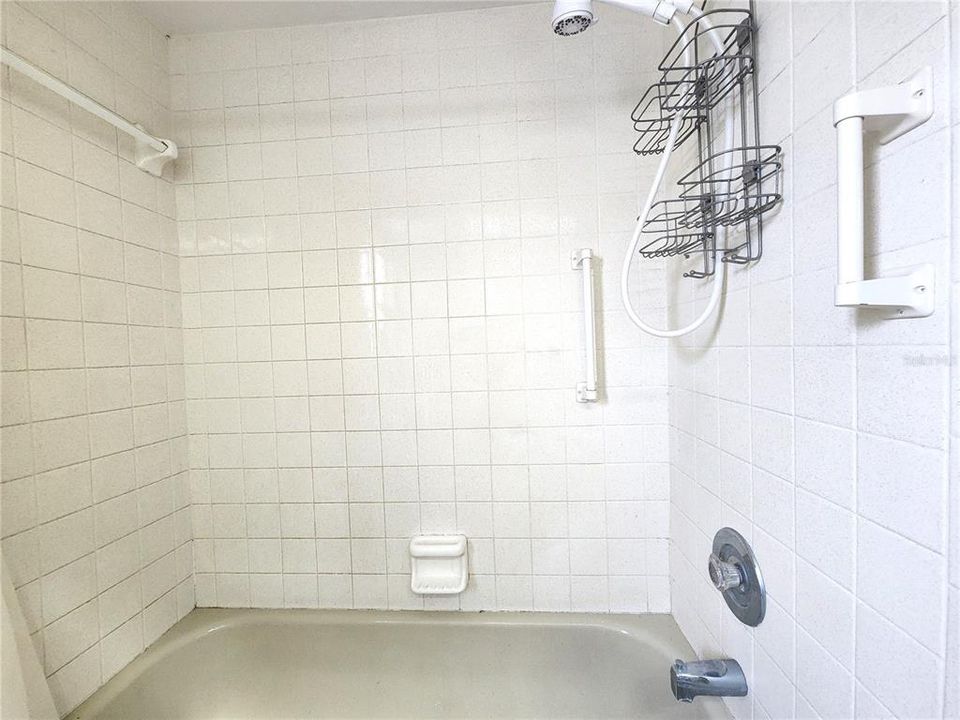 最近售出: $275,000 (3 贝兹, 2 浴室, 2025 平方英尺)