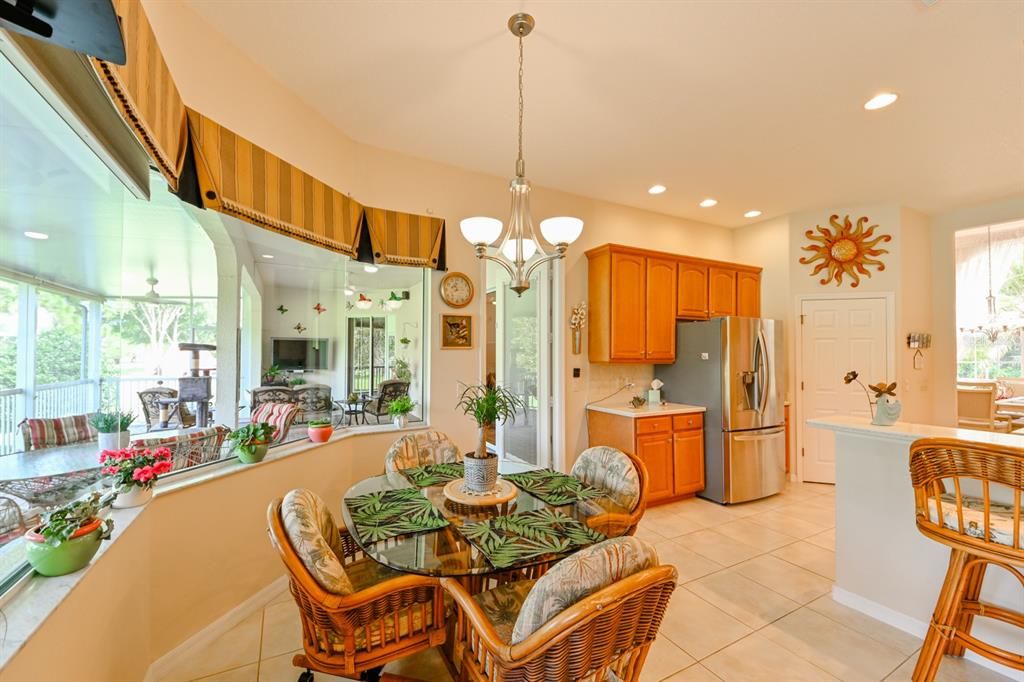 For Sale: $615,000 (4 beds, 3 baths, 2860 Square Feet)
