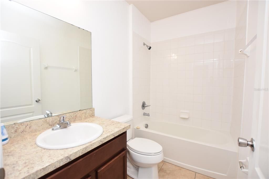 Active With Contract: $1,850 (3 beds, 2 baths, 1431 Square Feet)