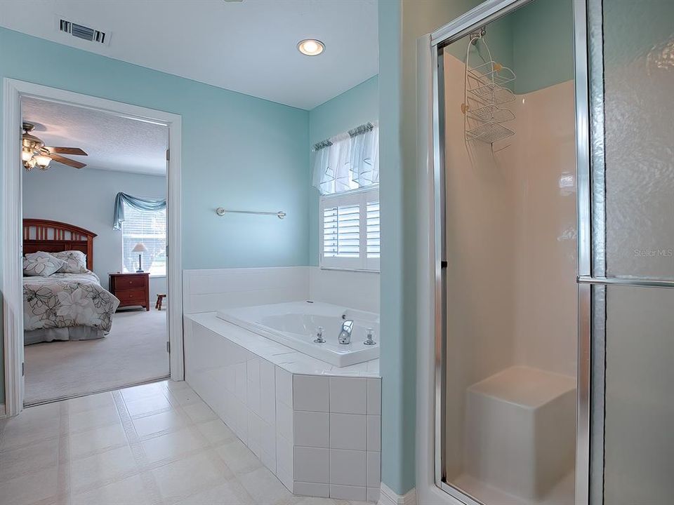 WALK-IN SHOWER WITH BUILT-IN SEATING