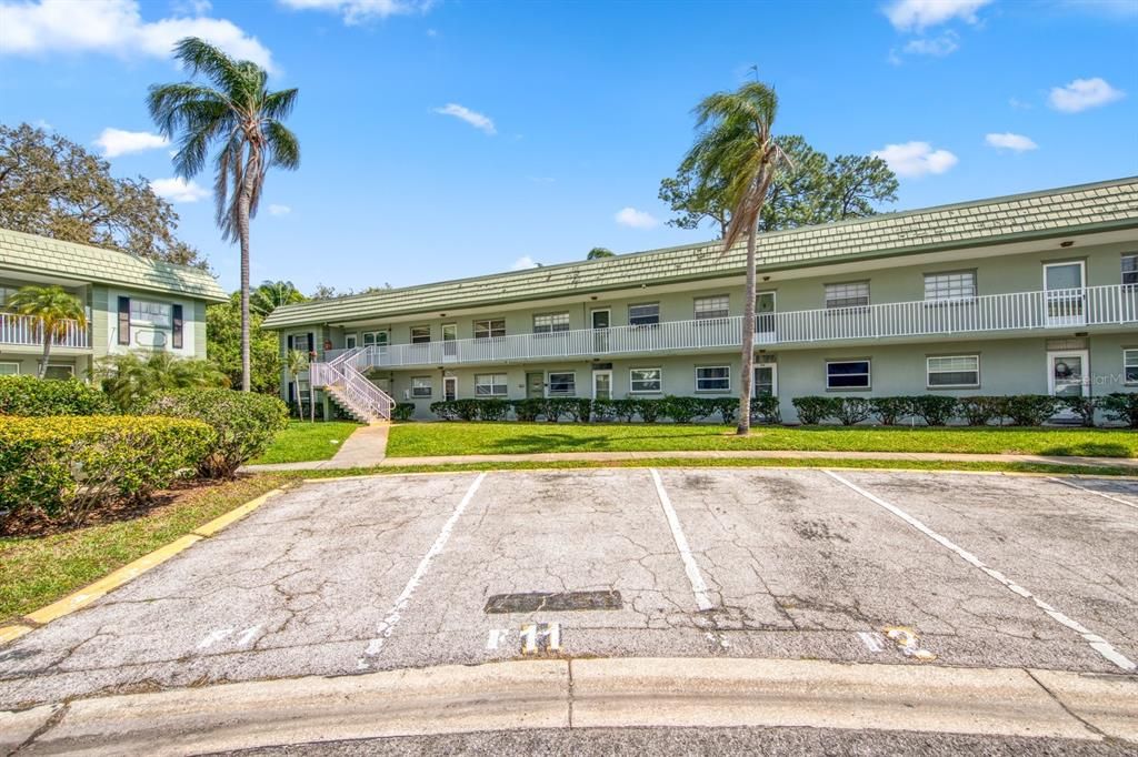 Active With Contract: $98,000 (1 beds, 1 baths, 642 Square Feet)