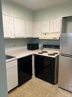 Active With Contract: $89,000 (1 beds, 1 baths, 702 Square Feet)