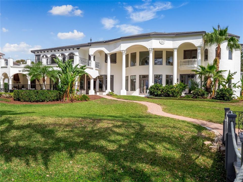 Vendido Recientemente: $4,495,000 (8 camas, 8 baños, 9621 Pies cuadrados)