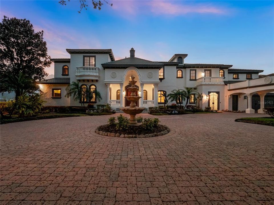 Recently Sold: $4,495,000 (8 beds, 8 baths, 9621 Square Feet)