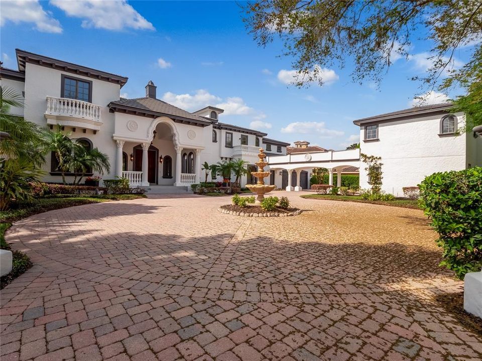Recently Sold: $4,495,000 (8 beds, 8 baths, 9621 Square Feet)