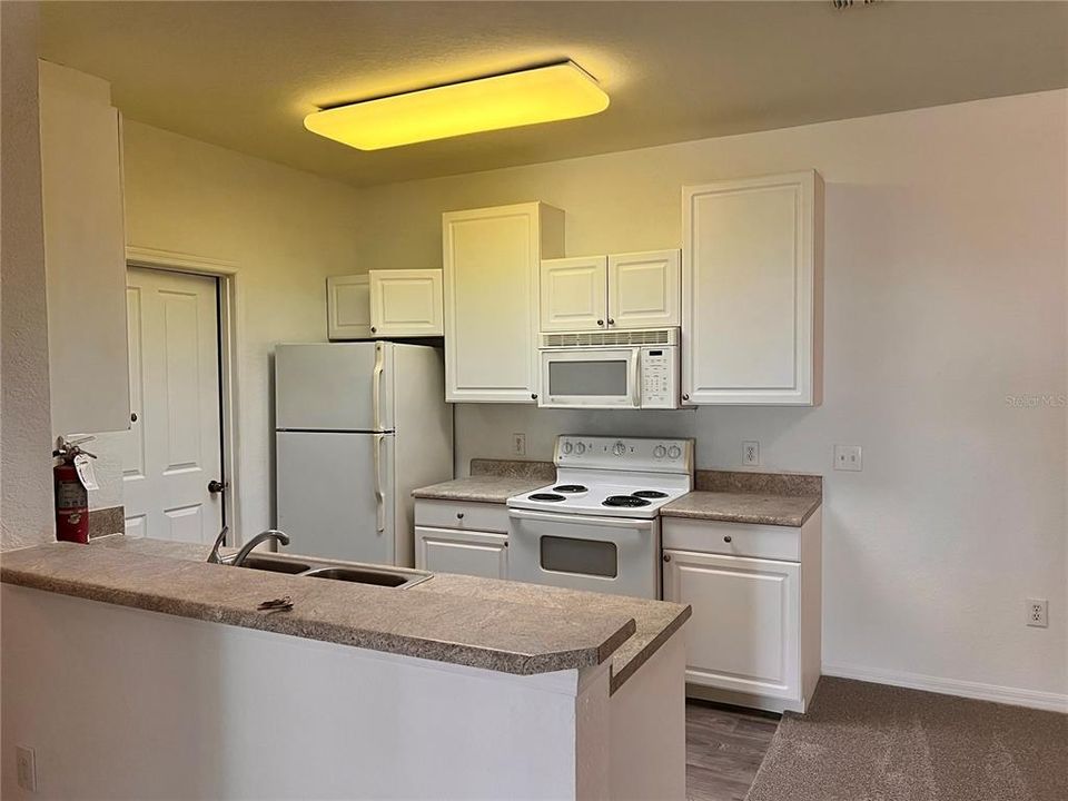 For Sale: $198,800 (2 beds, 2 baths, 1152 Square Feet)