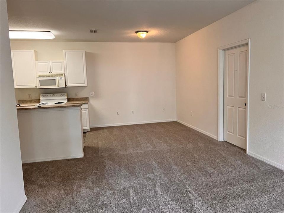 For Sale: $198,800 (2 beds, 2 baths, 1152 Square Feet)