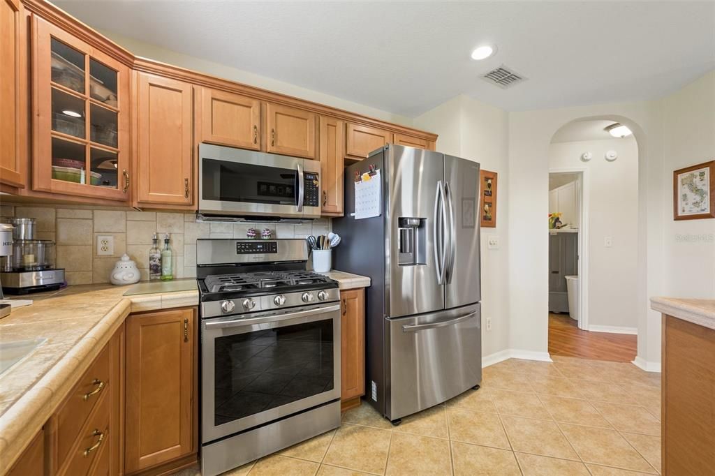 For Sale: $358,500 (2 beds, 2 baths, 1610 Square Feet)