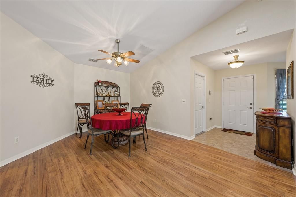 For Sale: $358,500 (2 beds, 2 baths, 1610 Square Feet)