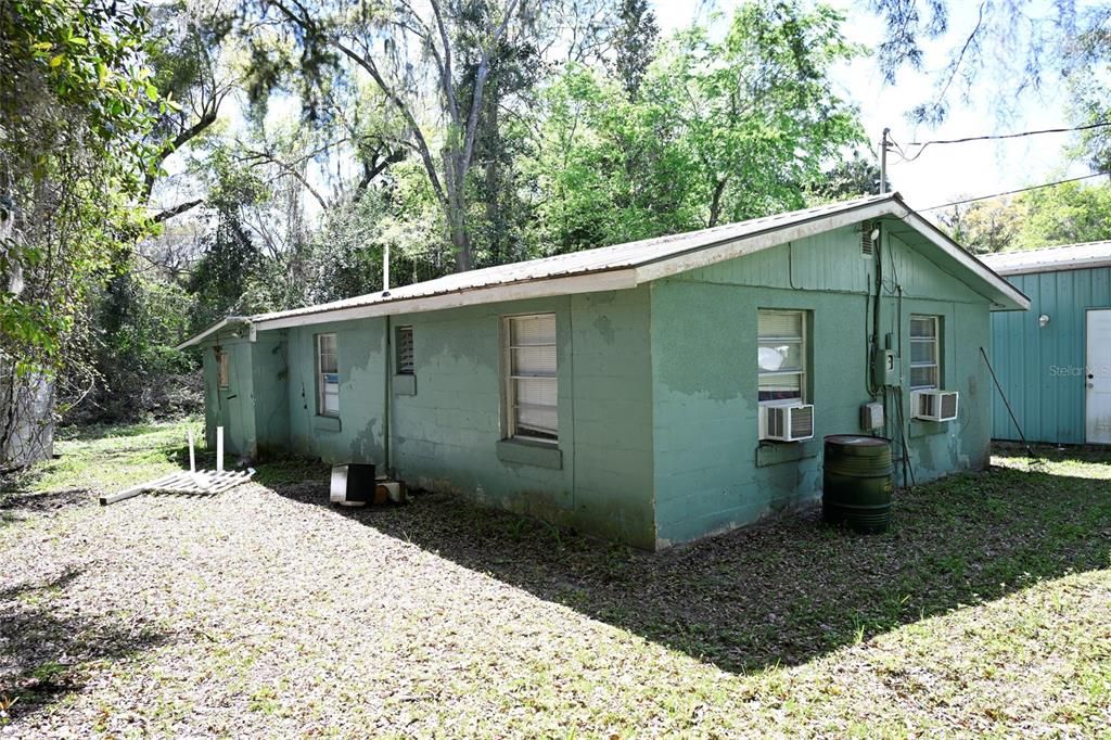 Recently Sold: $114,900 (2 beds, 1 baths, 616 Square Feet)