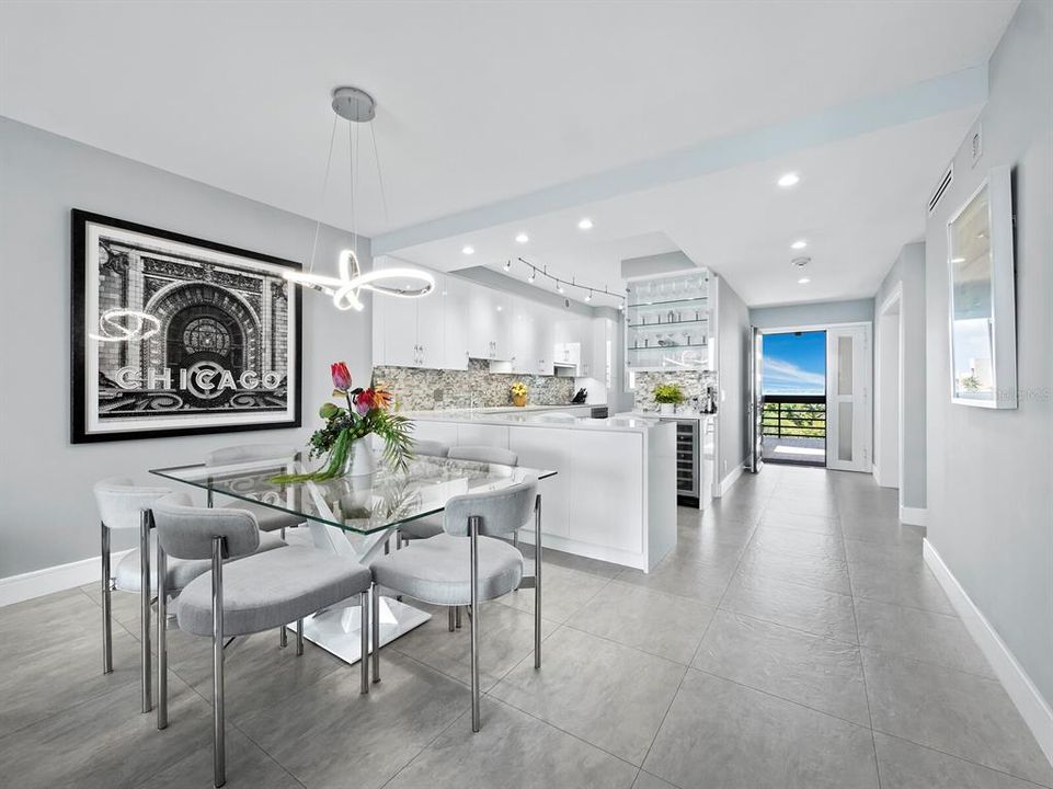 Active With Contract: $1,699,000 (2 beds, 2 baths, 1392 Square Feet)