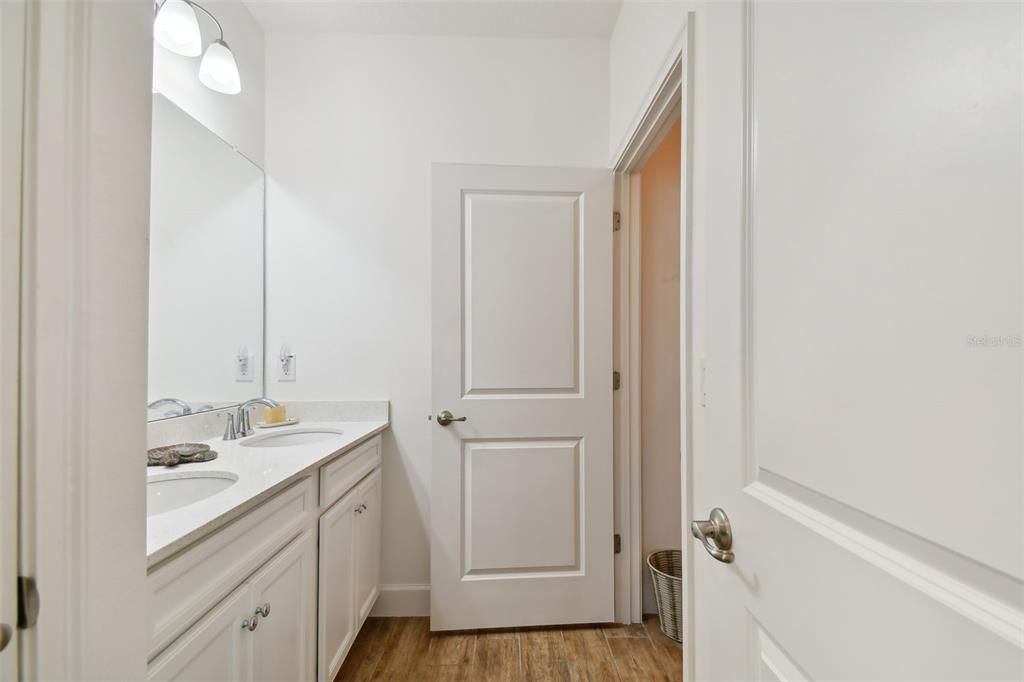 For Sale: $475,000 (3 beds, 2 baths, 2181 Square Feet)