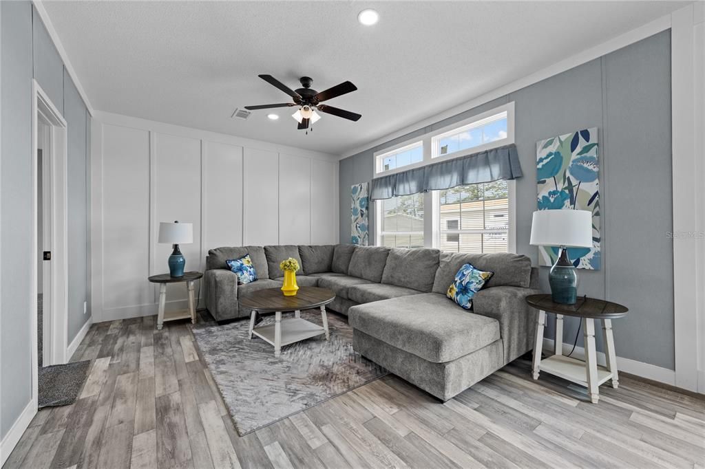 Active With Contract: $299,900 (4 beds, 2 baths, 1820 Square Feet)