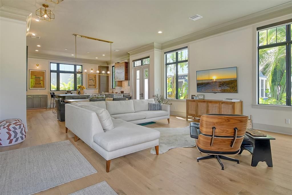 Active With Contract: $2,849,000 (5 beds, 3 baths, 2942 Square Feet)