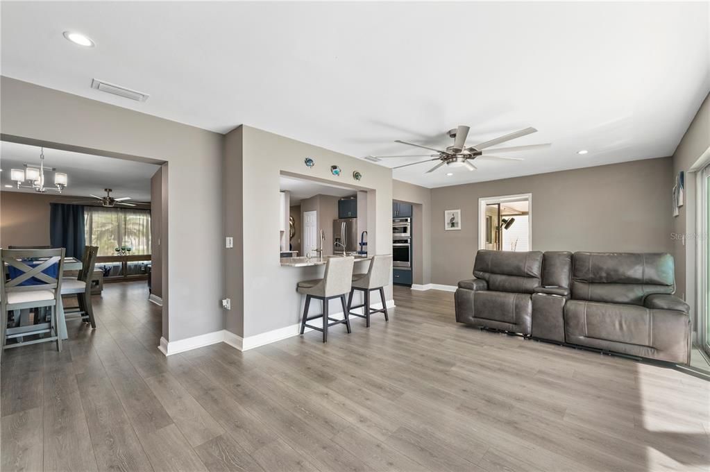 Recently Sold: $629,000 (3 beds, 2 baths, 1784 Square Feet)