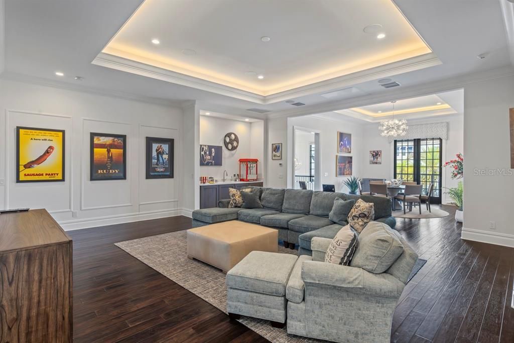 Recently Sold: $13,500,000 (7 beds, 7 baths, 8428 Square Feet)
