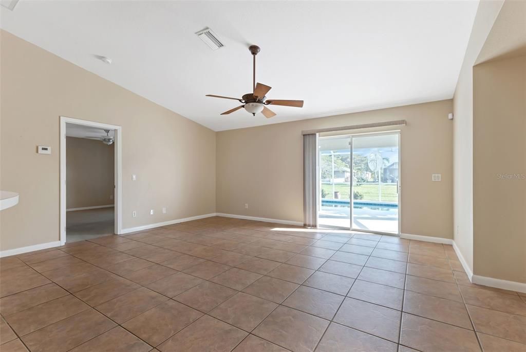 Active With Contract: $350,000 (4 beds, 2 baths, 1601 Square Feet)