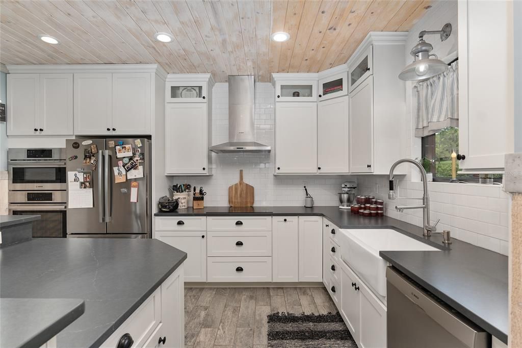 Recently Sold: $1,500,000 (2 beds, 2 baths, 864 Square Feet)