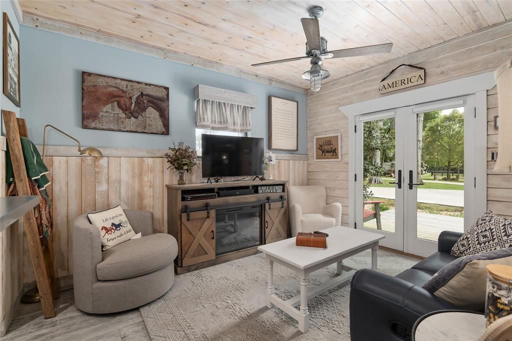 Recently Sold: $1,500,000 (2 beds, 2 baths, 864 Square Feet)