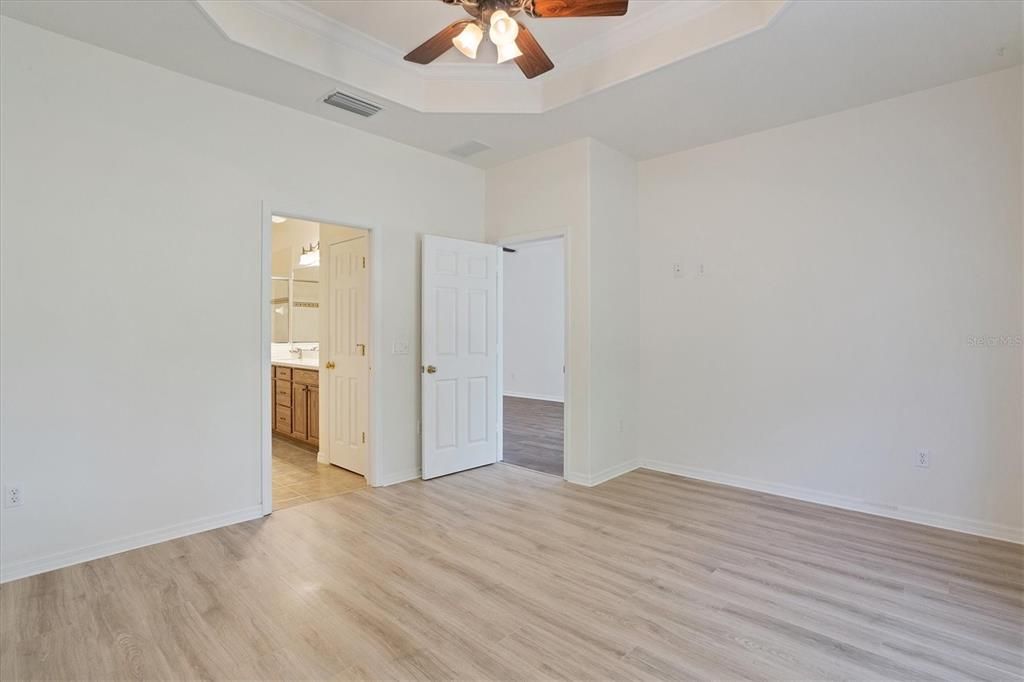 Active With Contract: $349,900 (2 beds, 2 baths, 1538 Square Feet)