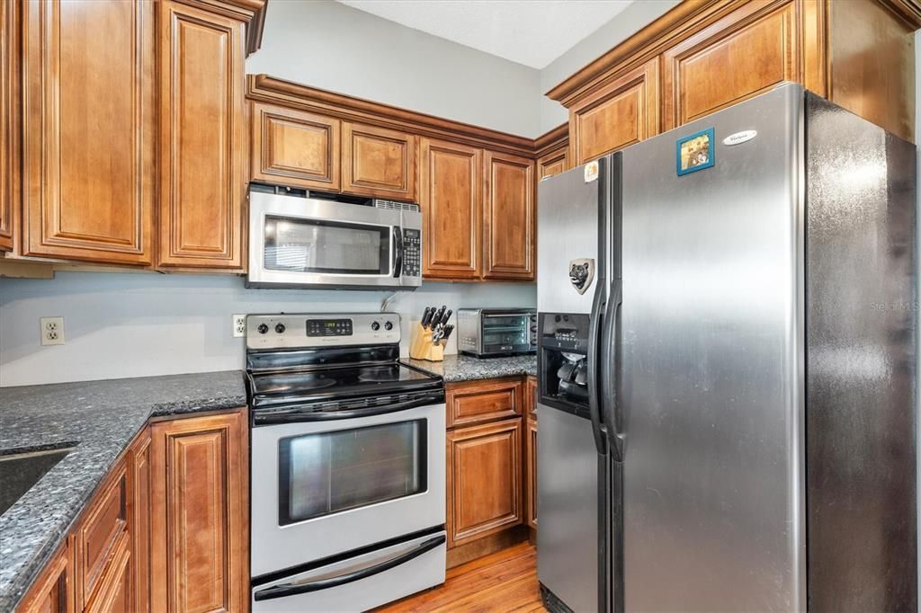 For Sale: $375,000 (3 beds, 2 baths, 1374 Square Feet)