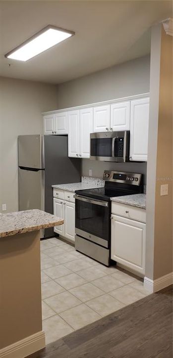 Recently Rented: $1,645 (1 beds, 1 baths, 838 Square Feet)