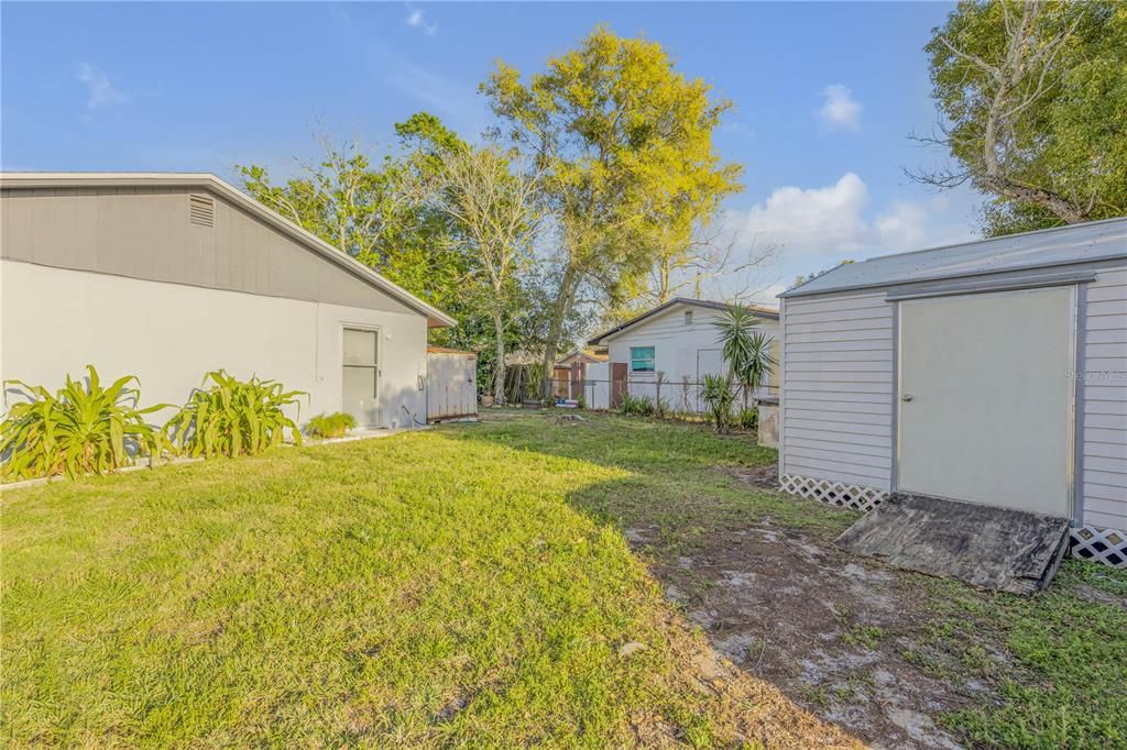 For Sale: $284,000 (2 beds, 2 baths, 1200 Square Feet)