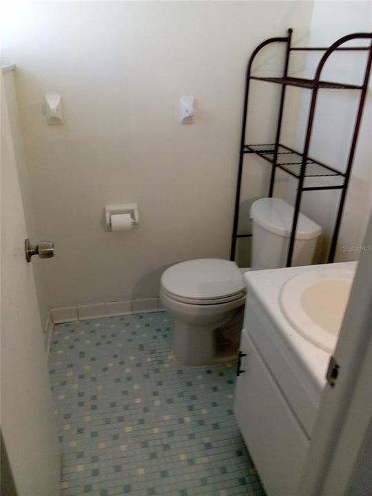 For Sale: $148,000 (2 beds, 1 baths, 1056 Square Feet)