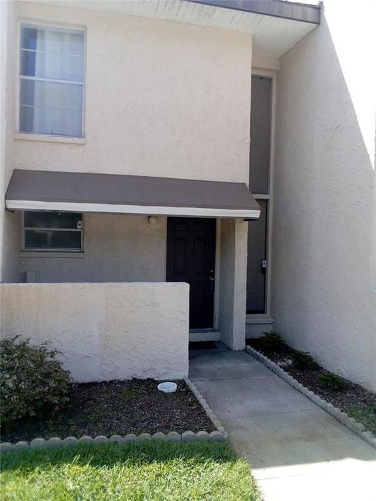 For Sale: $148,000 (2 beds, 1 baths, 1056 Square Feet)