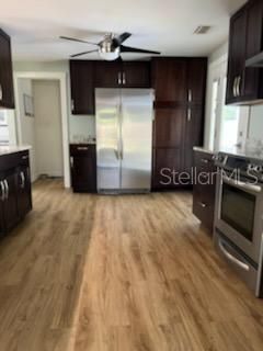 For Sale: $279,900 (2 beds, 1 baths, 986 Square Feet)