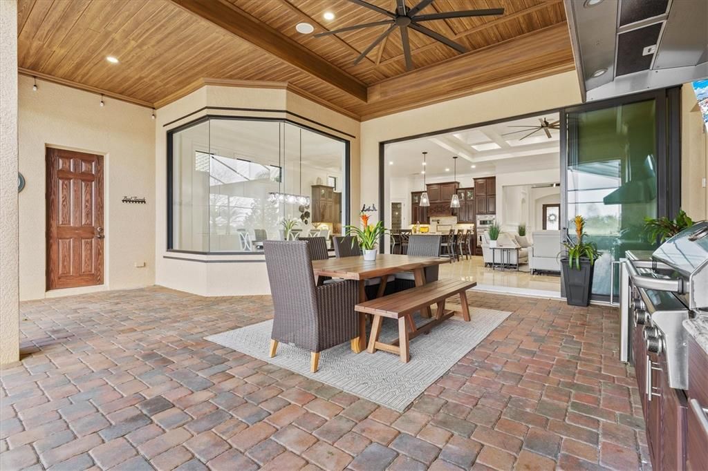 Recently Sold: $2,145,000 (4 beds, 3 baths, 3987 Square Feet)