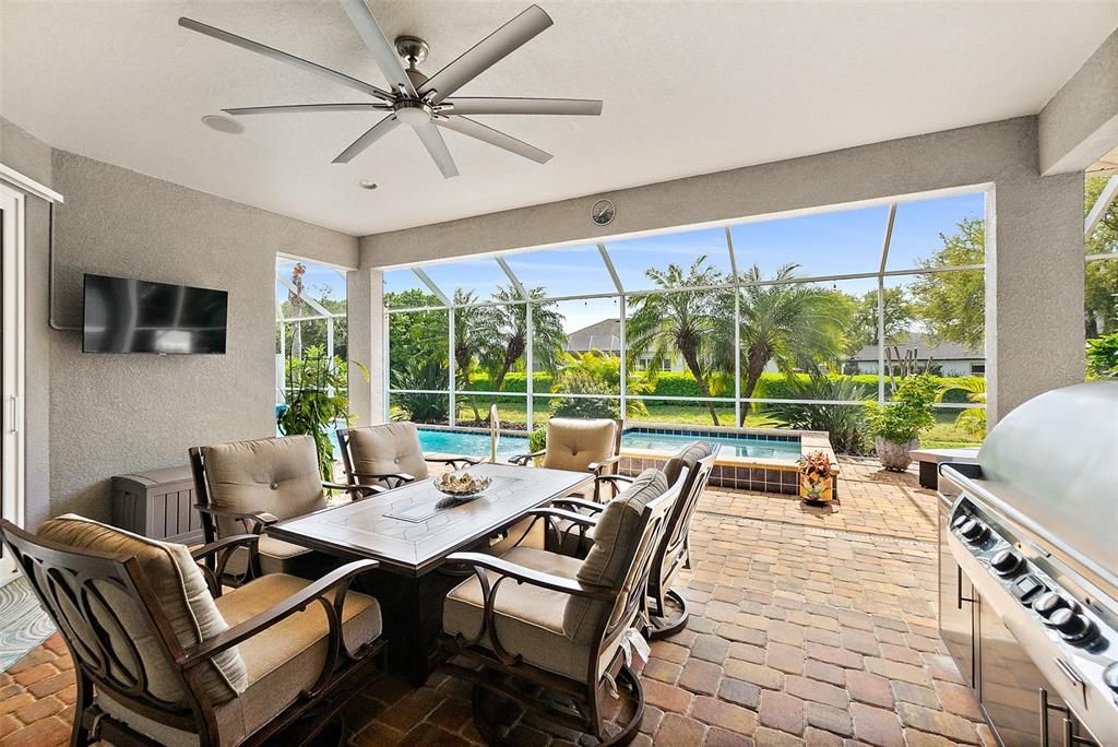 Recently Sold: $698,000 (4 beds, 3 baths, 2540 Square Feet)
