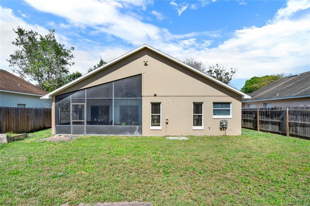 Active With Contract: $419,000 (3 beds, 2 baths, 1371 Square Feet)