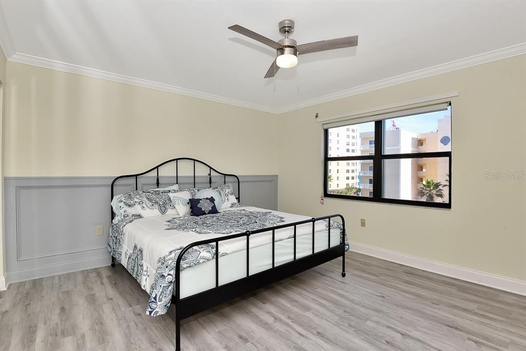 For Sale: $345,000 (2 beds, 2 baths, 1165 Square Feet)