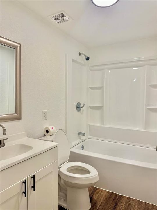 Active With Contract: $295,000 (4 beds, 2 baths, 1833 Square Feet)