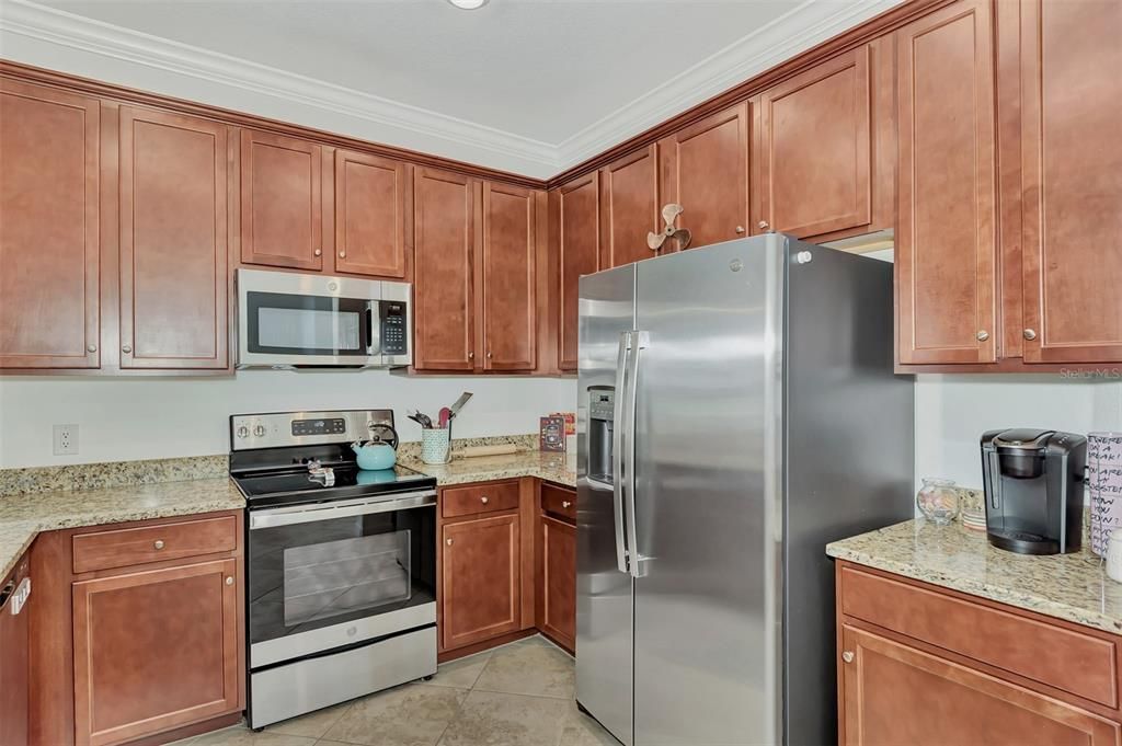 Active With Contract: $334,900 (3 beds, 2 baths, 1950 Square Feet)