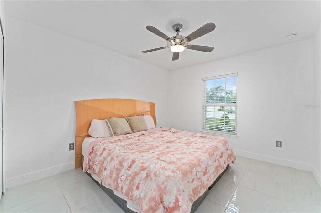 Active With Contract: $289,900 (3 beds, 2 baths, 1305 Square Feet)