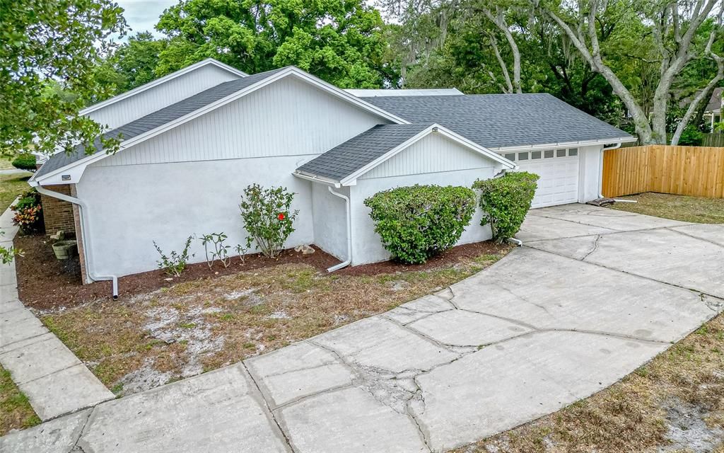 For Sale: $749,900 (3 beds, 2 baths, 2744 Square Feet)