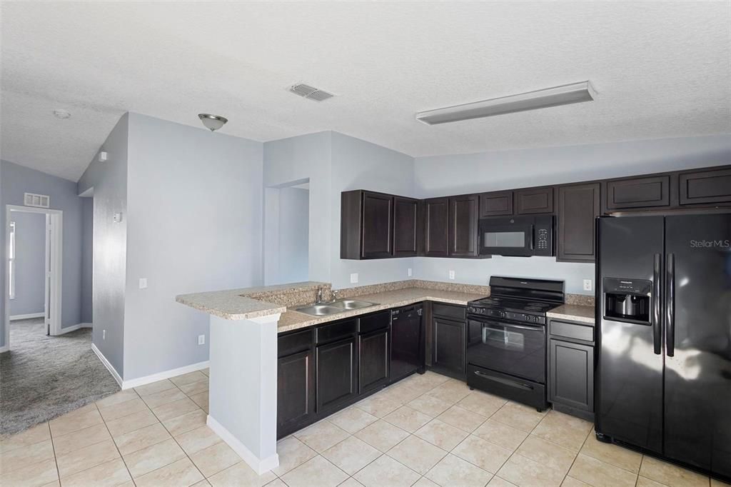 For Sale: $365,000 (4 beds, 2 baths, 1541 Square Feet)