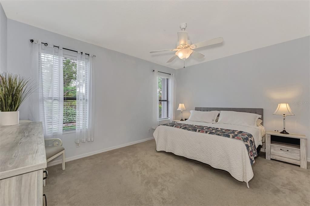 For Sale: $389,900 (2 beds, 2 baths, 1560 Square Feet)
