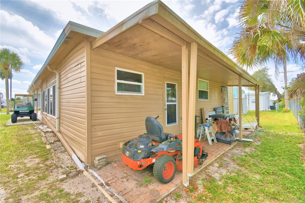 For Sale: $139,000 (2 beds, 2 baths, 1056 Square Feet)