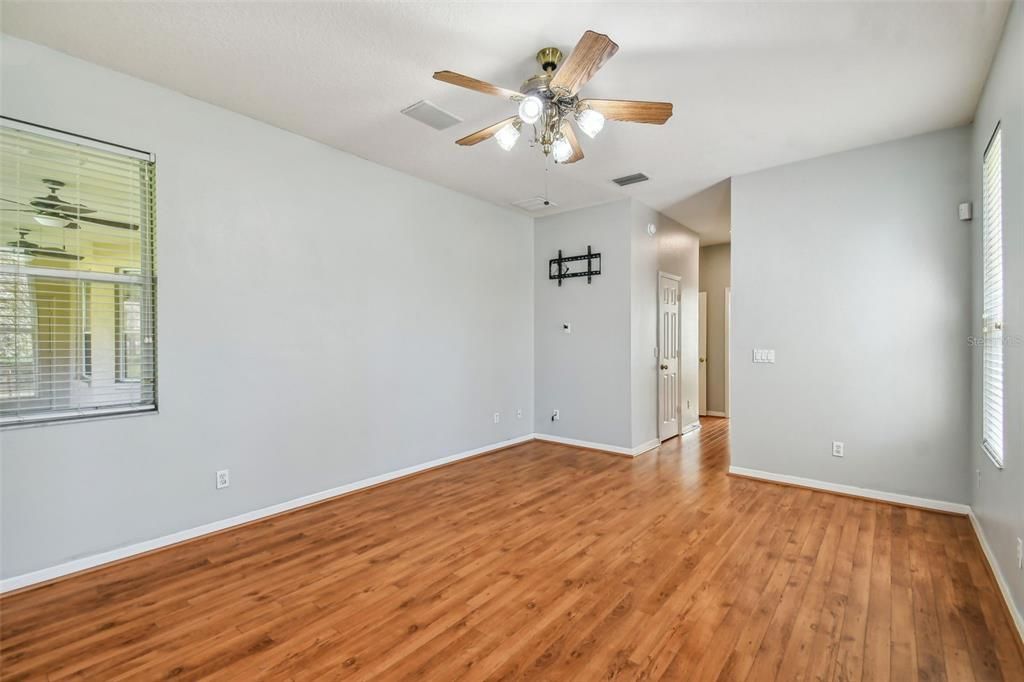 For Sale: $649,000 (4 beds, 2 baths, 2341 Square Feet)